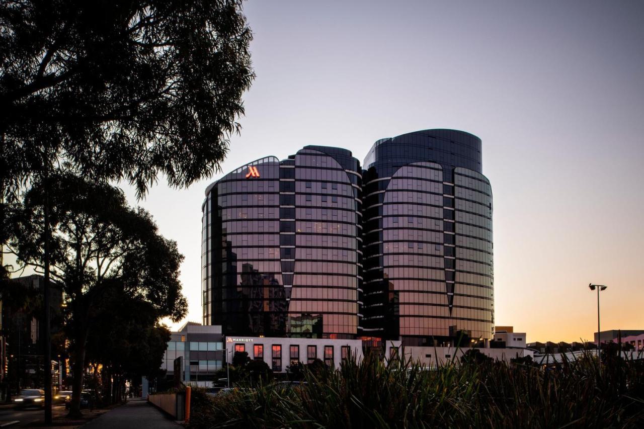 Melbourne Marriott Hotel Docklands Ngoại thất bức ảnh The Marriott Melbourne Docklands